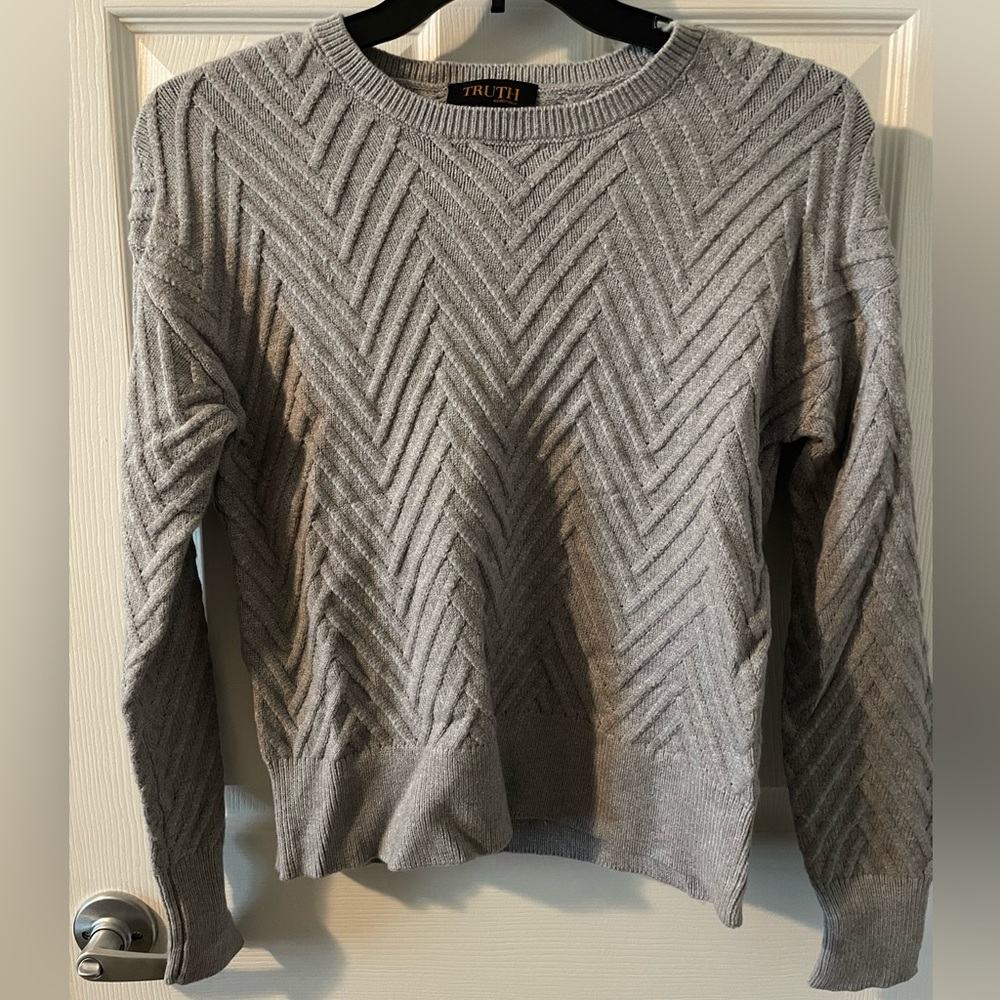Soft Cable Knit Sweater Grey/Silver Stretchy Size Small Long Sleeve Sweater